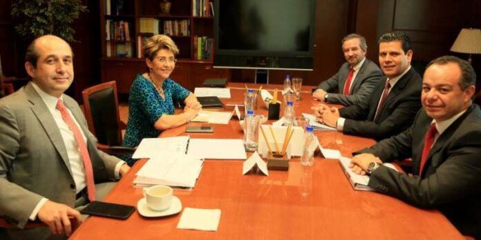 Miguel Alonso se reúne con Mercedes Juan Miguel Alonso se reúne con Mercedes Juan