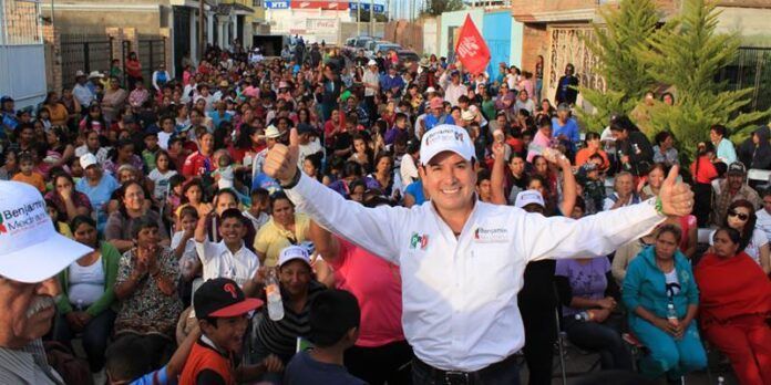 Benjamín Medrano en mitin Benjamín Medrano en mitin