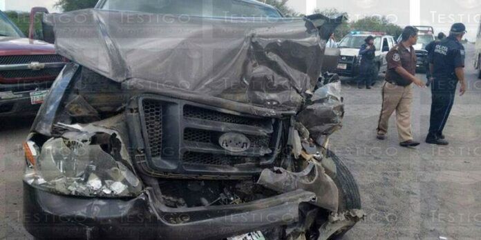 Accidente entre dos vehículos Accidente entre dos vehículos