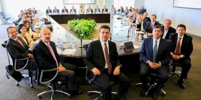 Gobernador da instrucciones a su gabinete Gobernador da instrucciones a su gabinete