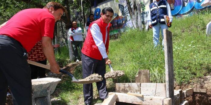 Construyen domo en secundaria Construyen domo en secundaria