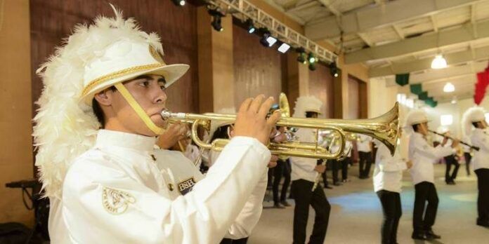 Bandas se presentan en Centro de Convenciones