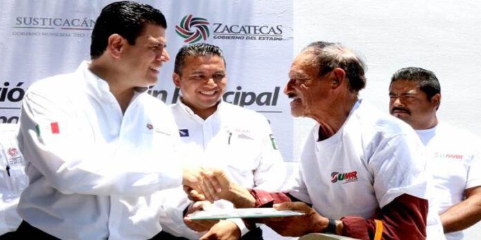 Miguel Alonso entregó apoyos