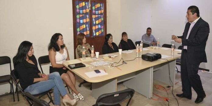 Capacitan a mujeres fresnillenses Capacitan a mujeres fresnillenses