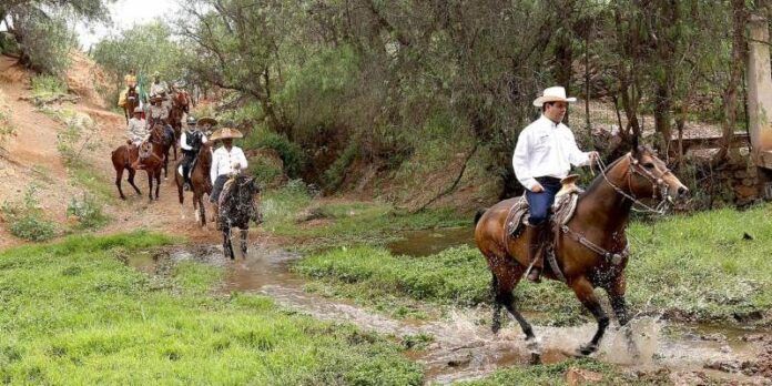 El gobernador participó en el recorrido El gobernador participó en el recorrido