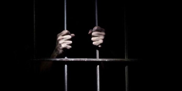 Solo uno sigue detenido Solo uno sigue detenido