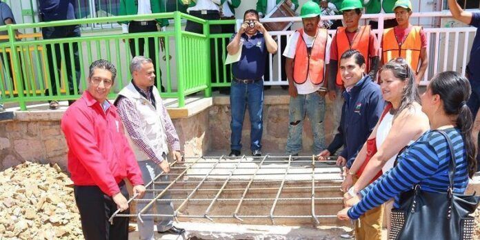 Carlos Peña atestiguó el inicio de las obras Carlos Peña atestiguó el inicio de las obras