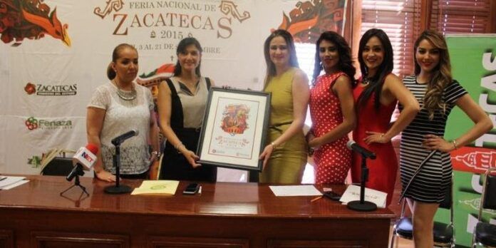 Candidatas y autoridades de Turismo