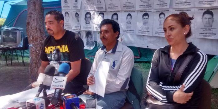 Líderes magisteriales exponen las medidas de protesta Líderes magisteriales exponen las medidas de protesta