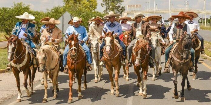 Líderes migrantes y autoridades municipales Líderes migrantes y autoridades municipales