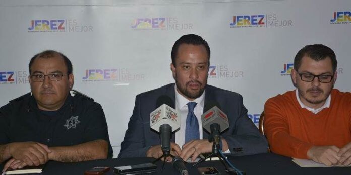 Alcalde ofrece rueda de prensa Alcalde ofrece rueda de prensa