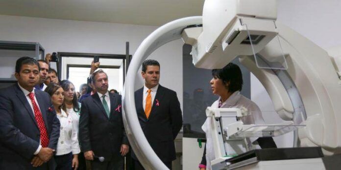 Cuenta con equipo especializado Cuenta con equipo especializado