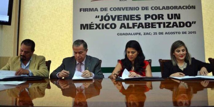 Firman convenio IZEA y Subsecretaría de la Juventud Firman convenio IZEA y Subsecretaría de la Juventud