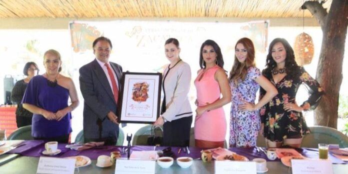 Comitiva zacatecana en conferencia de prensa Comitiva zacatecana en conferencia de prensa