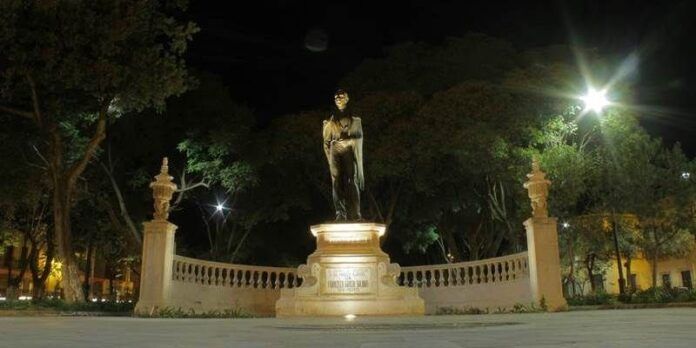 Monumento a Francisco García Salinas Monumento a Francisco García Salinas