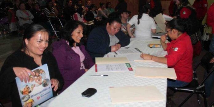 Decenas de familias resultaron beneficiadas. Decenas de familias resultaron beneficiadas.