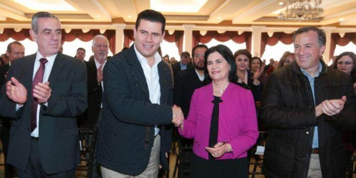 Rinde informe presidenta honorífica Rinde informe presidenta honorífica