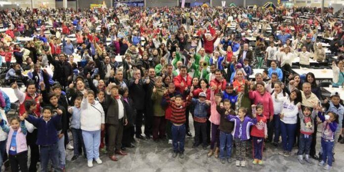 Gobernador y alcalde encabezan el festejo Gobernador y alcalde encabezan el festejo