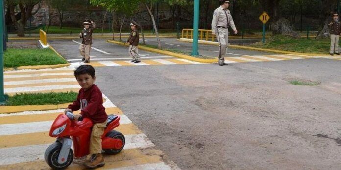 Ofrecen paseos y educación vial