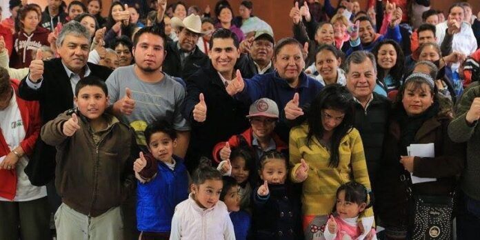 Carlo Peña encabezó la entrega