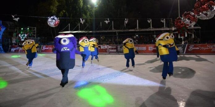 Patinadores presentaron un espectáculo Patinadores presentaron un espectáculo