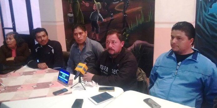 Alejandro Rivera y líderes de movimientos sociales Alejandro Rivera y líderes de movimientos sociales
