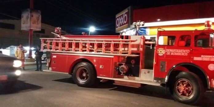 Bomberos acuden a reporte Bomberos acuden a reporte
