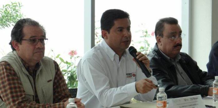 Enrique Flores Mendoza encabeza reunión