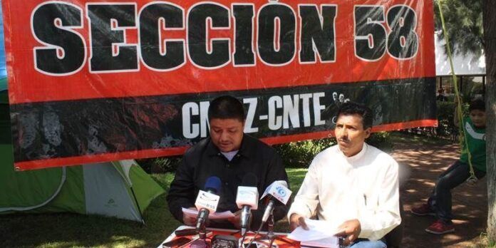 Maestros contra examen de evaluación