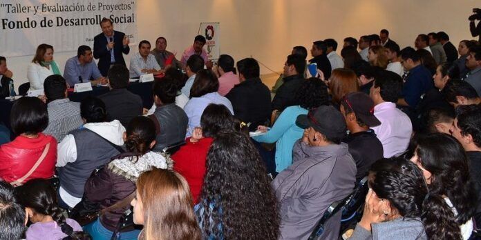 Pedro de León encabezó el evento Pedro de León encabezó el evento