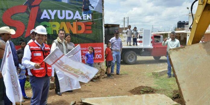 Alcalde da el banderazo de inicio Alcalde da el banderazo de inicio