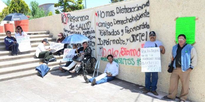 Se manifiestan en la clínica 4