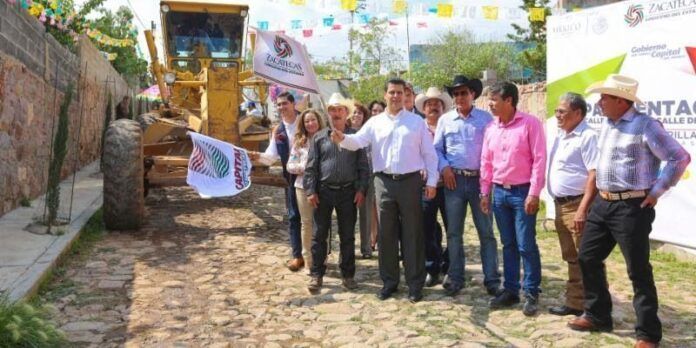 Banderazo de inicio a la obra Banderazo de inicio a la obra