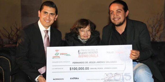 Entregan un premio de 100 mil pesos Entregan un premio de 100 mil pesos