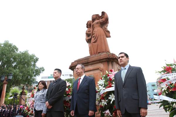 homenaje lopez velarde 1