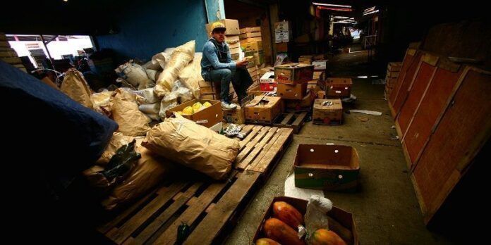 Comerciantes del tianguis sabatino Comerciantes del tianguis sabatino