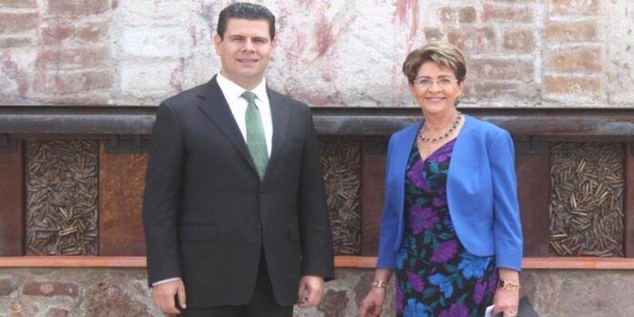 Miguel Alonso y Mercedes Juan Miguel Alonso y Mercedes Juan