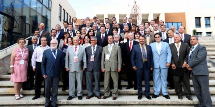 Participantes con el gobernador Participantes con el gobernador