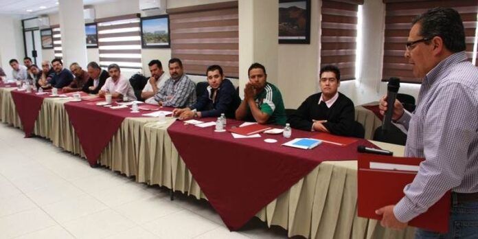 Participaron 4 empresas proveedoras de la minería Participaron 4 empresas proveedoras de la minería