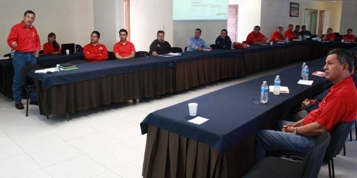 Capacitación en Clúster Minero Capacitación en Clúster Minero