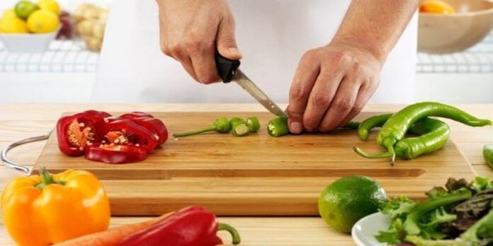 Utiliza dos tablas para cortar Utiliza dos tablas para cortar