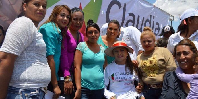 Claudia Anaya en campaña Claudia Anaya en campaña