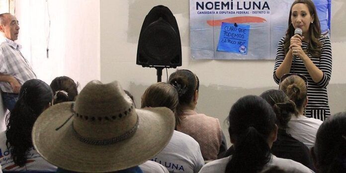 Noemí Luna en campaña Noemí Luna en campaña