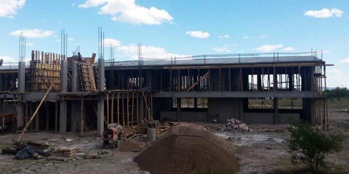 Avanza construcción del plantel