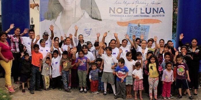 Noemí Luna en campaña Noemí Luna en campaña