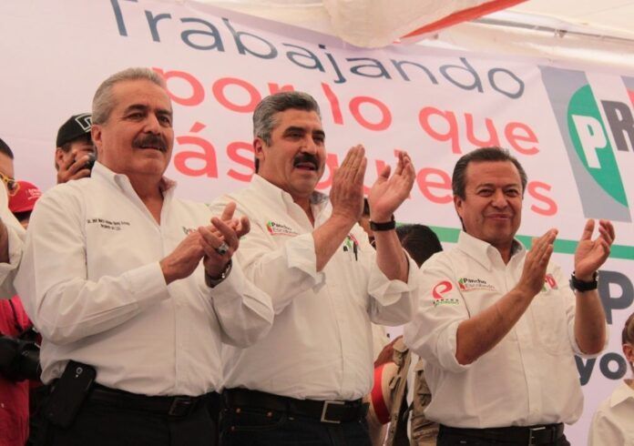 Francisco Escobedo con César Camacho y Pepe Olvera Francisco Escobedo con César Camacho y Pepe Olvera