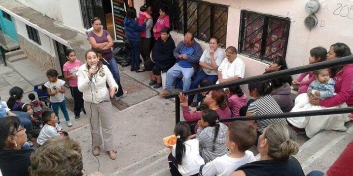 Noemí Luna visita colonias de la capital Noemí Luna visita colonias de la capital