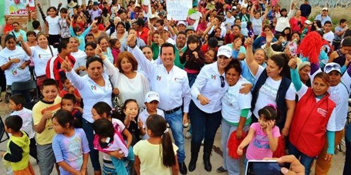 Benjamín Medrano recorre colonias de Fresnillo Benjamín Medrano recorre colonias de Fresnillo