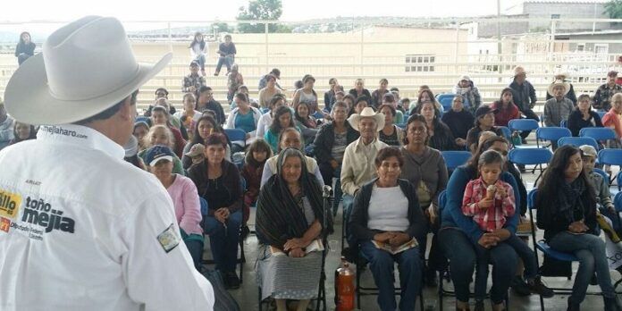 Antonio Mejía en campaña Antonio Mejía en campaña