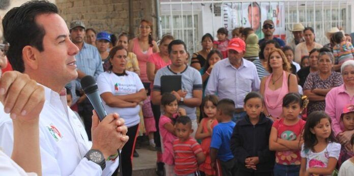 Benjamín Medrano en campaña. Benjamín Medrano en campaña.